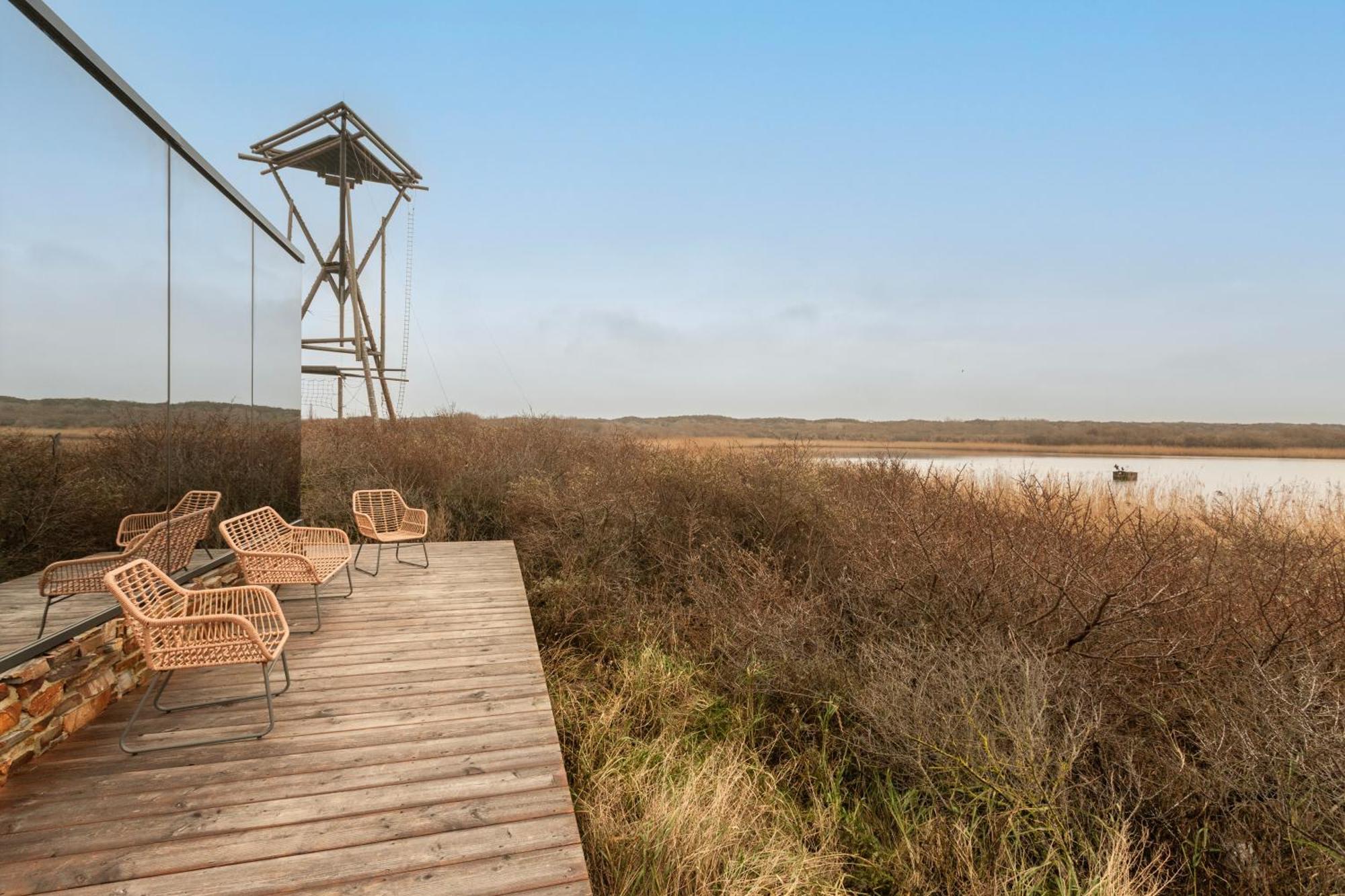 Basecamp Tiny House Eco-Resort Ijmuiden Эймейден Экстерьер фото