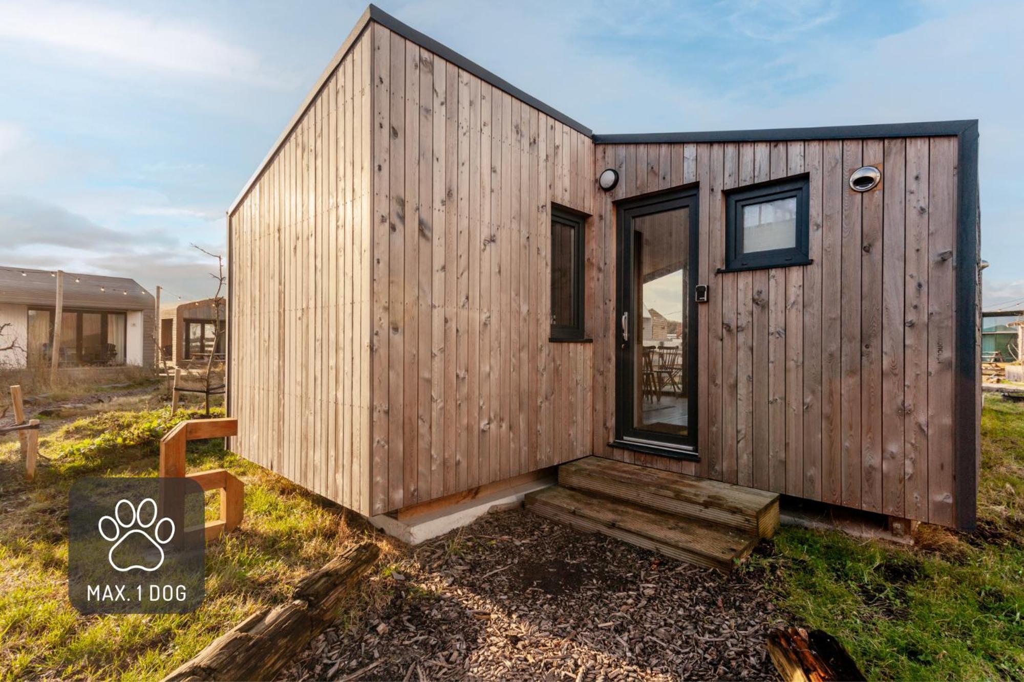 Basecamp Tiny House Eco-Resort Ijmuiden Эймейден Экстерьер фото