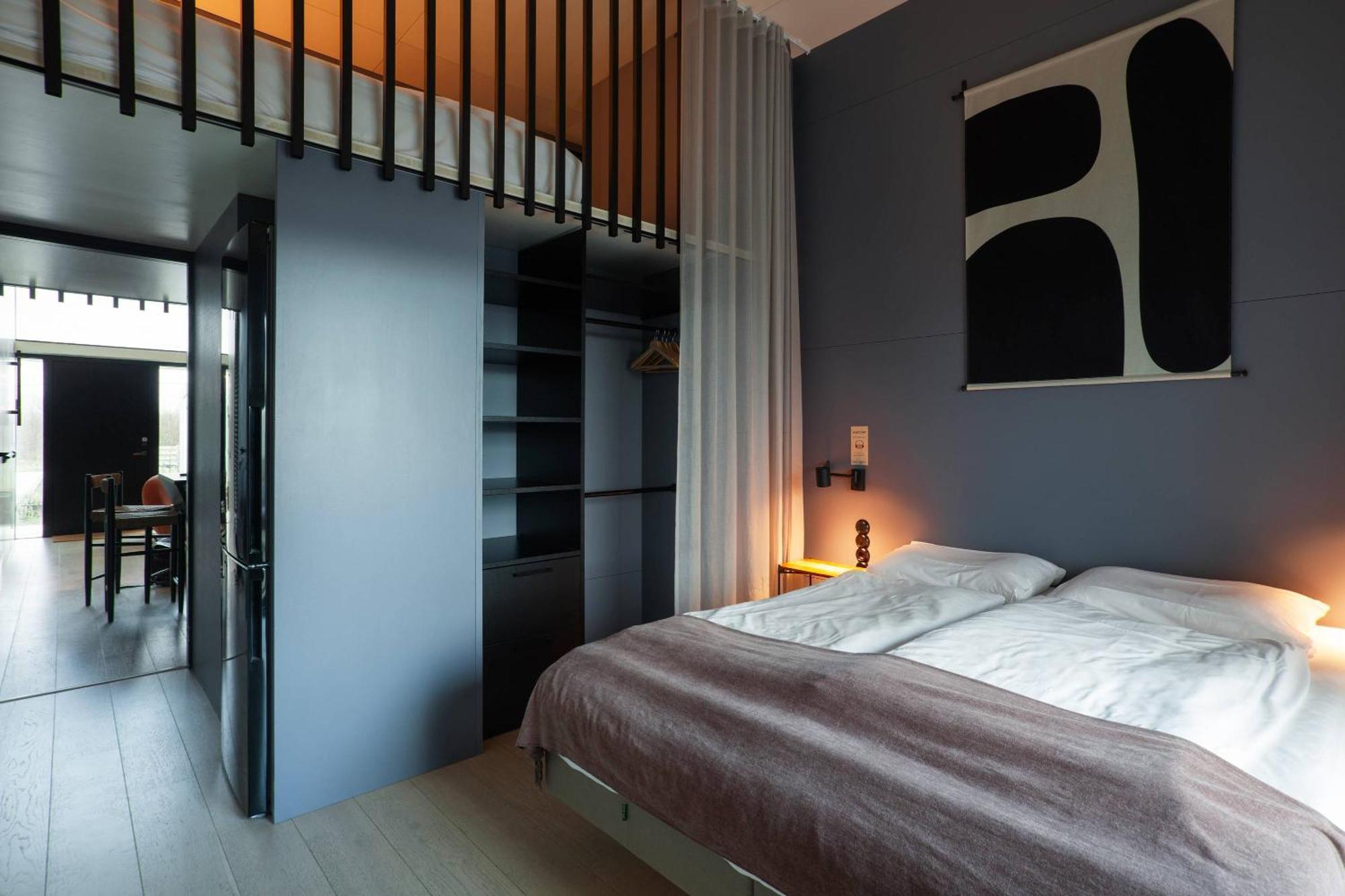 Basecamp Tiny House Eco-Resort Ijmuiden Эймейден Экстерьер фото