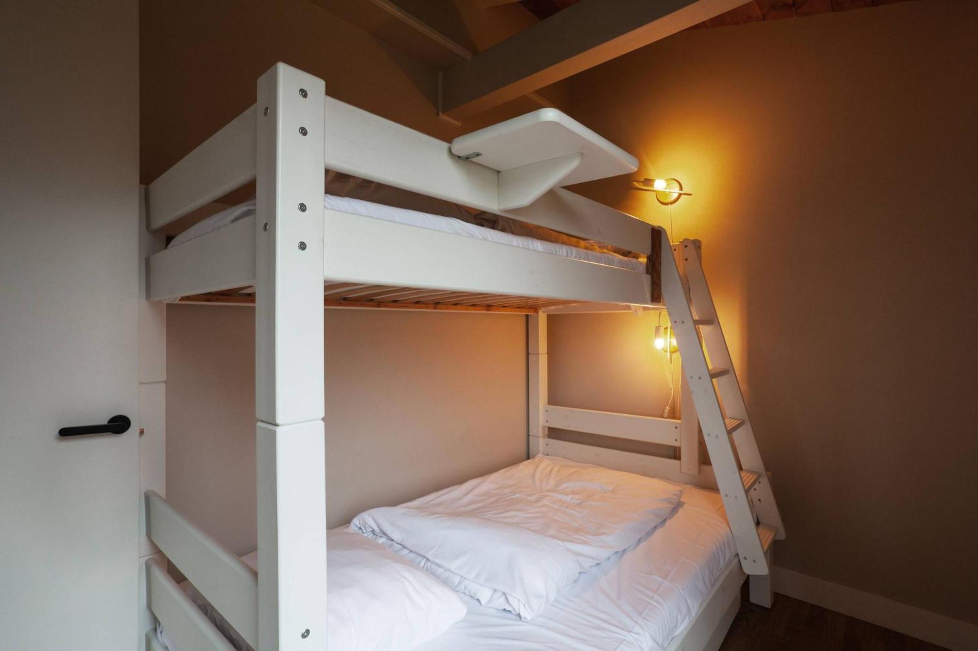 Basecamp Tiny House Eco-Resort Ijmuiden Эймейден Экстерьер фото
