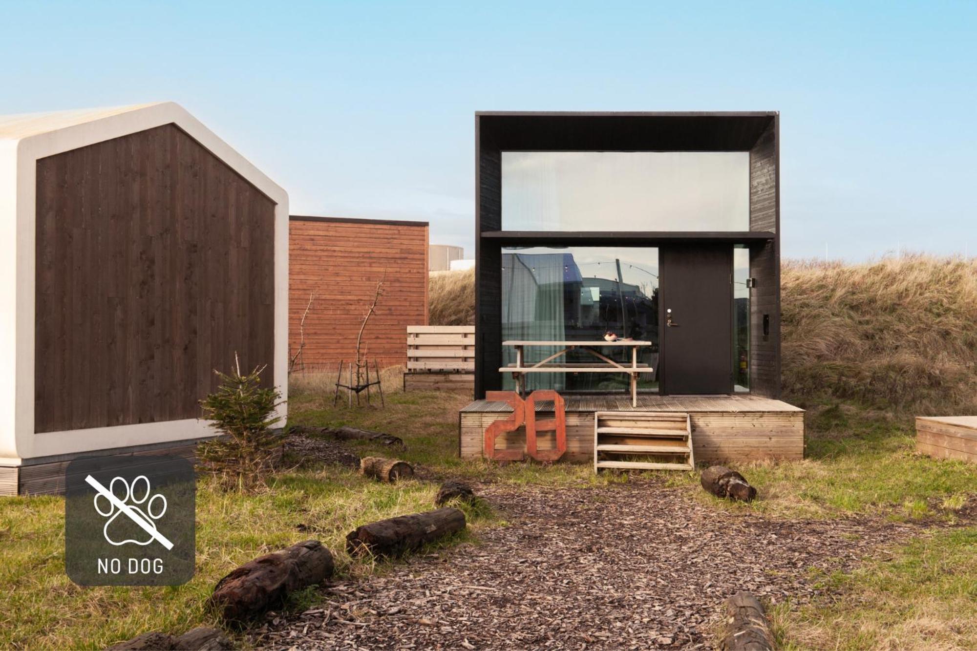 Basecamp Tiny House Eco-Resort Ijmuiden Эймейден Экстерьер фото