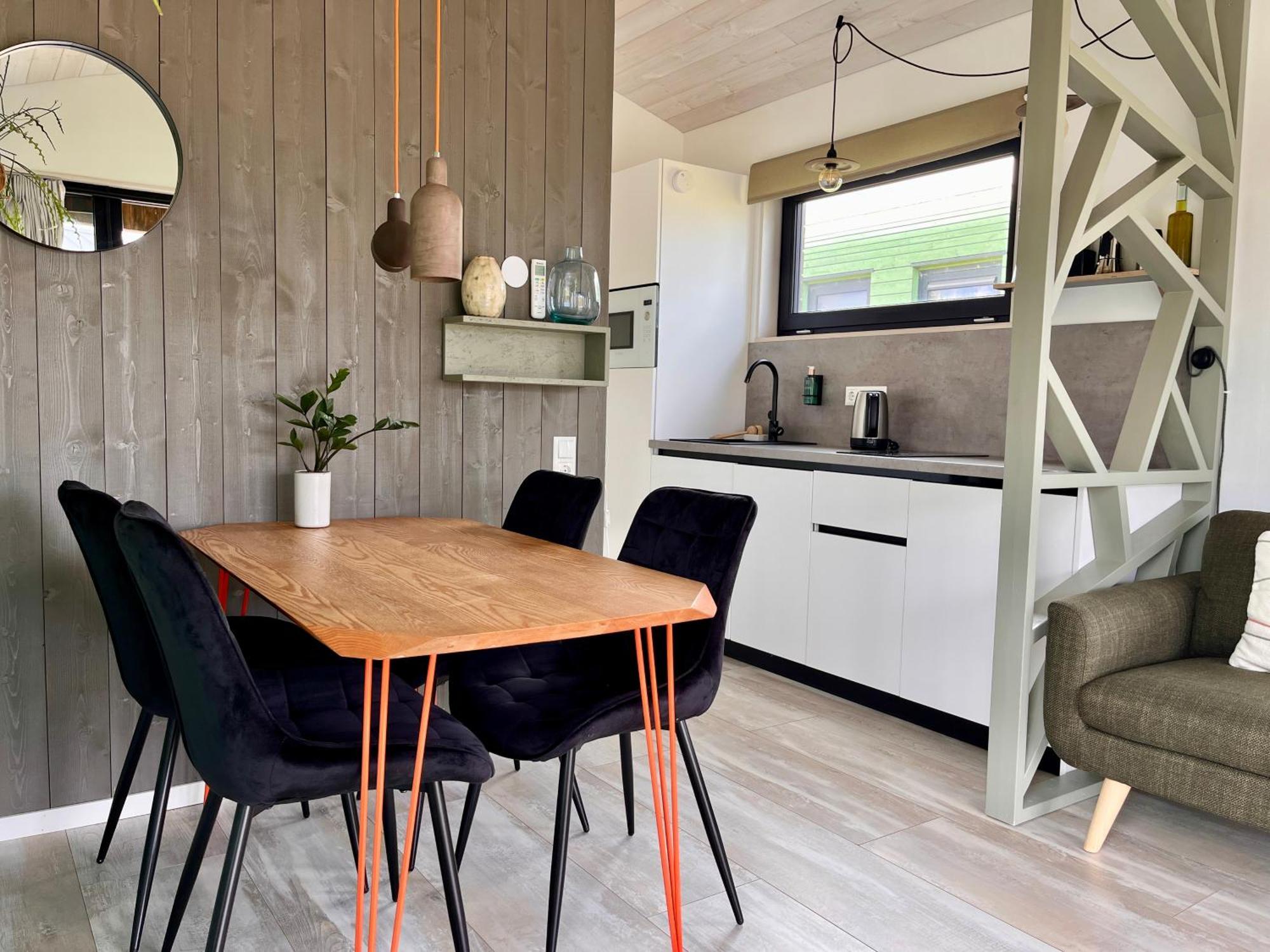 Basecamp Tiny House Eco-Resort Ijmuiden Эймейден Экстерьер фото
